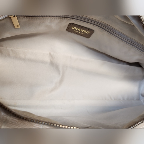 CHANEL Travel Line Nylon Jacquard Leather bag - Picture 7 of 8